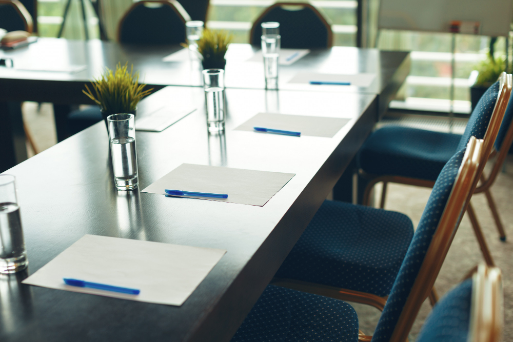 7 Conference Table Setup Styles For Different Meeting Rooms